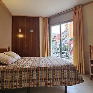 Los Maños 2*, Blanes España